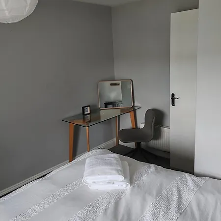 Δωμάτια σε οικογενειακή κατοικία 45 Manor Street